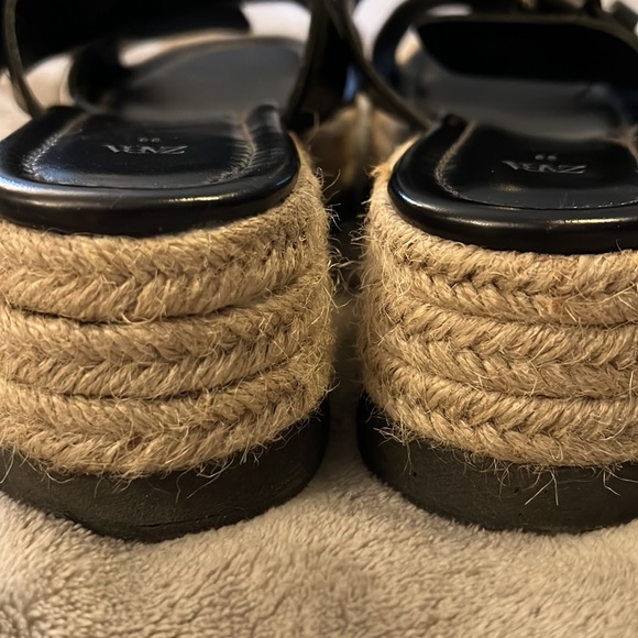 Zara sandals - Picture 3 of 4